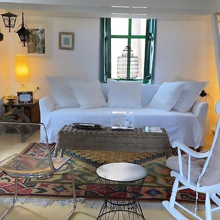 Hypate, Traditional Island Cottage Chalki Town 外观 照片
