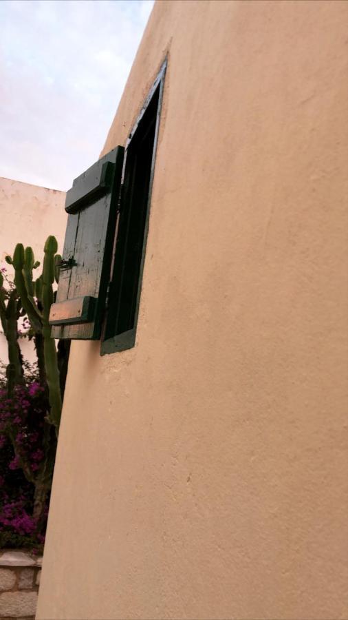 Hypate, Traditional Island Cottage Chalki Town 外观 照片