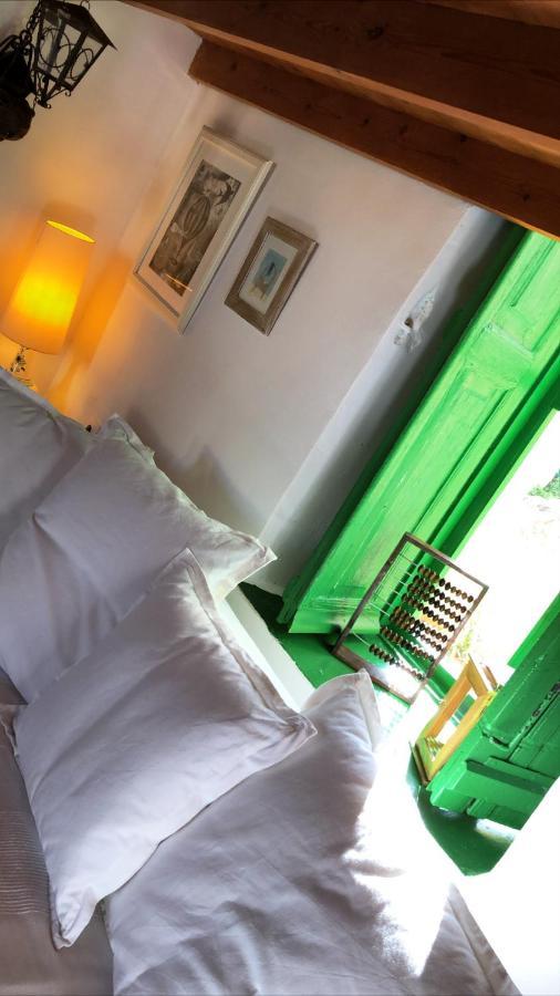 Hypate, Traditional Island Cottage Chalki Town 外观 照片