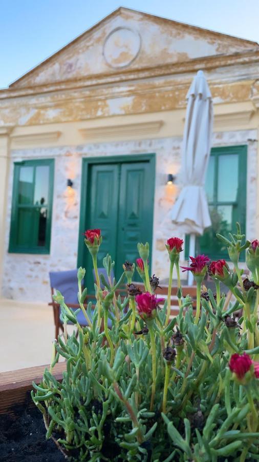 Hypate, Traditional Island Cottage Chalki Town 外观 照片