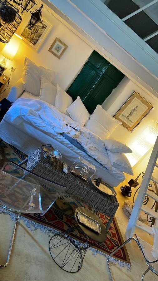 Hypate, Traditional Island Cottage Chalki Town 外观 照片